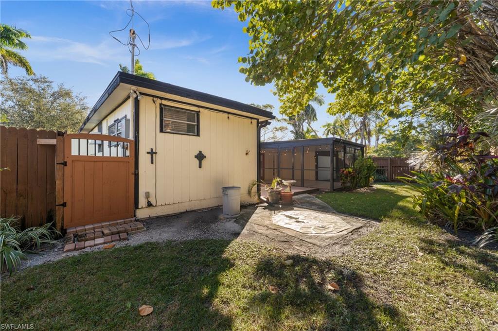 LAKE PARK - Residential