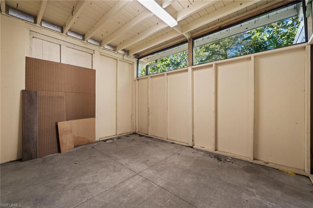 LAKE PARK - Residential