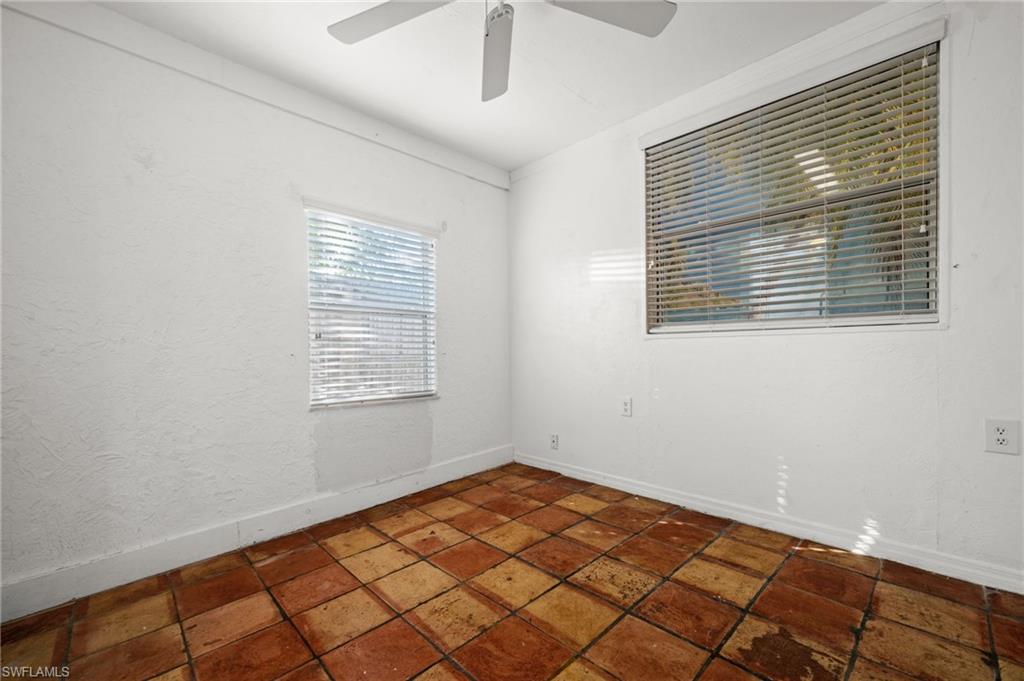 LAKE PARK - Residential