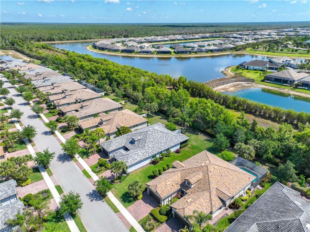 WINDING CYPRESS - Residential