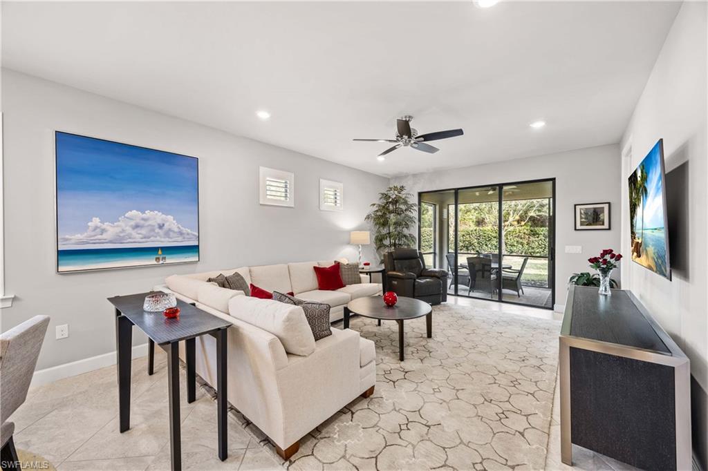 WINDING CYPRESS - Residential