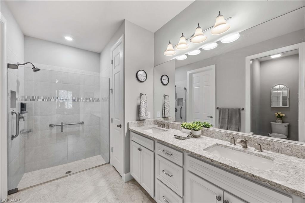 WINDING CYPRESS - Residential