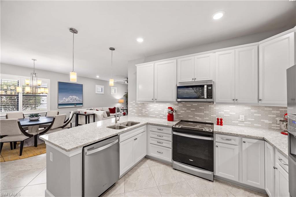 WINDING CYPRESS - Residential