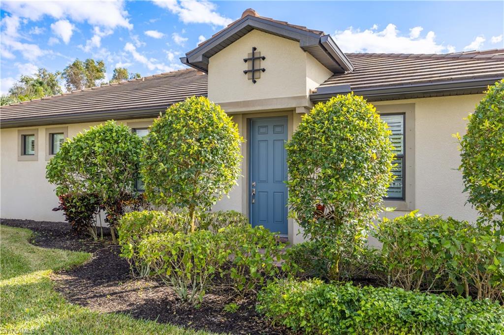 WINDING CYPRESS - Residential