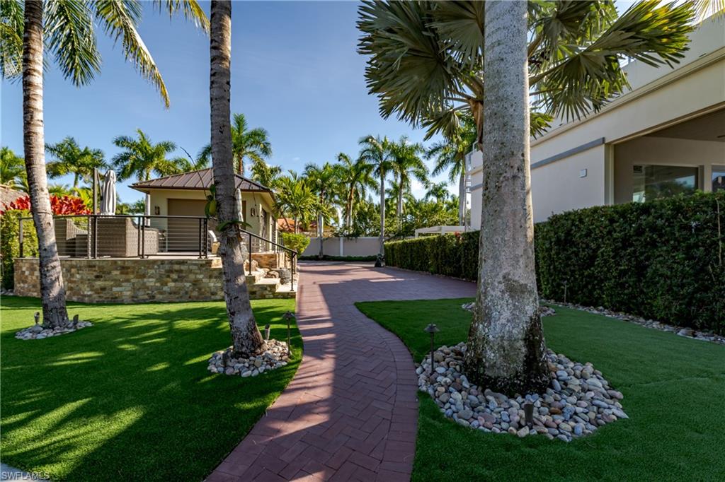 NAPLES MOTORCOACH RESORT - Land