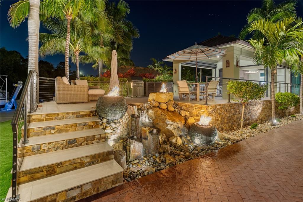 NAPLES MOTORCOACH RESORT - Land