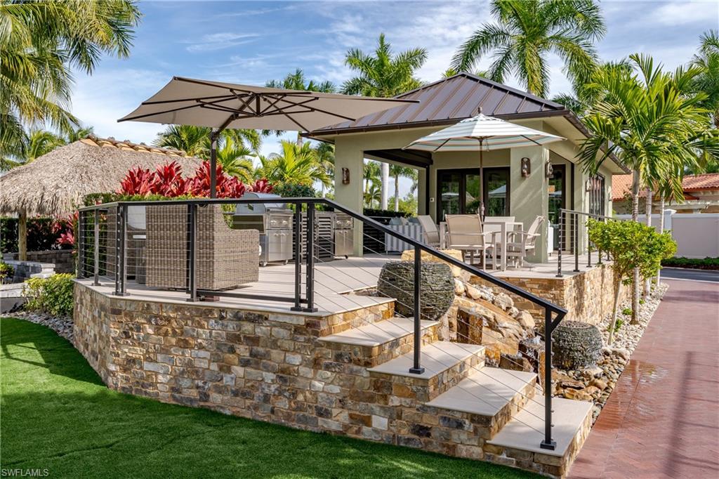 NAPLES MOTORCOACH RESORT - Land