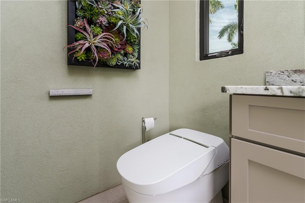 NAPLES MOTORCOACH RESORT - Land