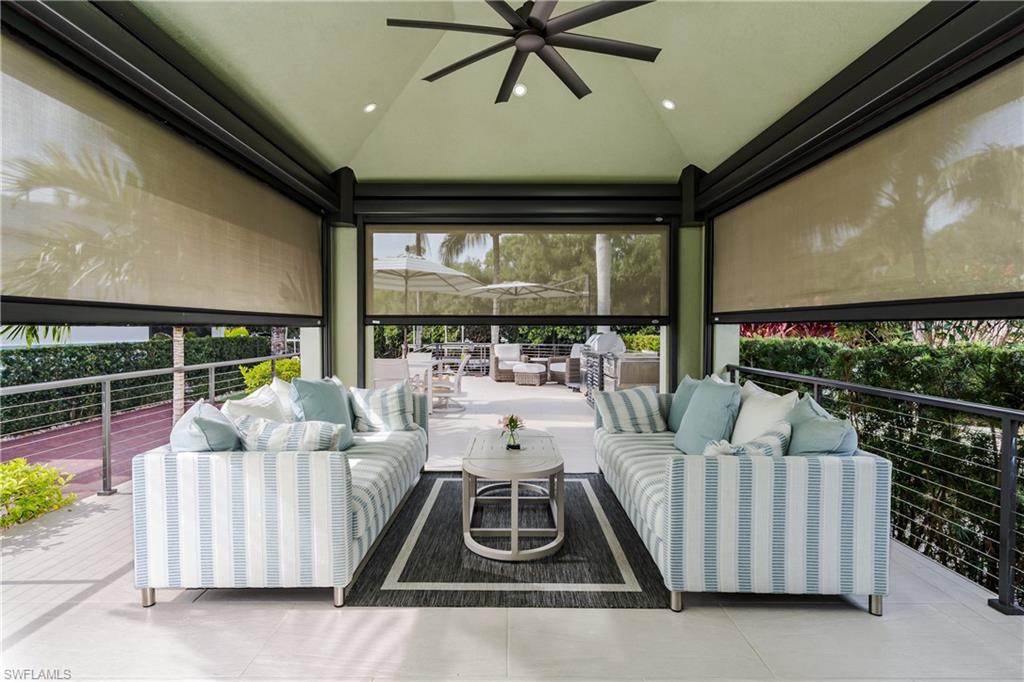 NAPLES MOTORCOACH RESORT - Land