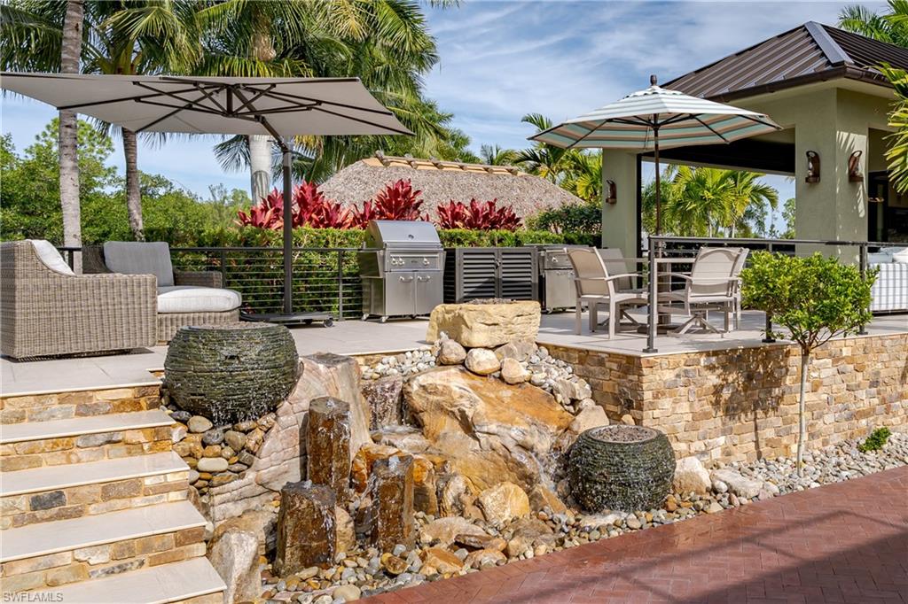 NAPLES MOTORCOACH RESORT - Land