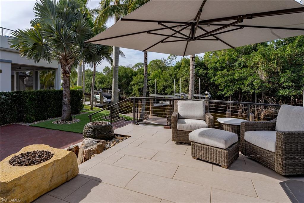 NAPLES MOTORCOACH RESORT - Land