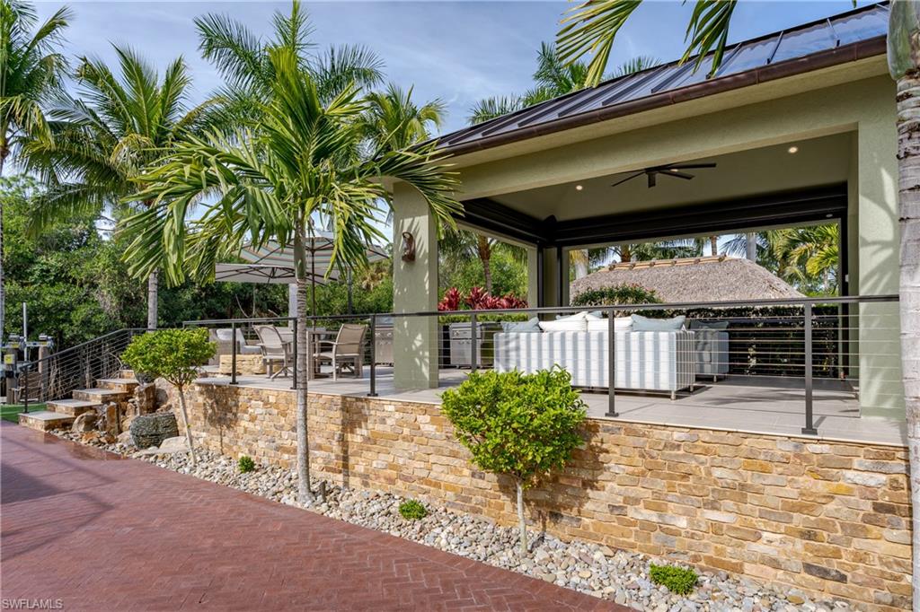 NAPLES MOTORCOACH RESORT - Land