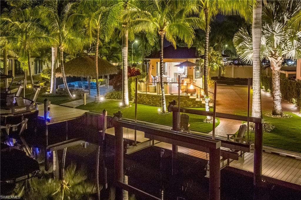 NAPLES MOTORCOACH RESORT - Land