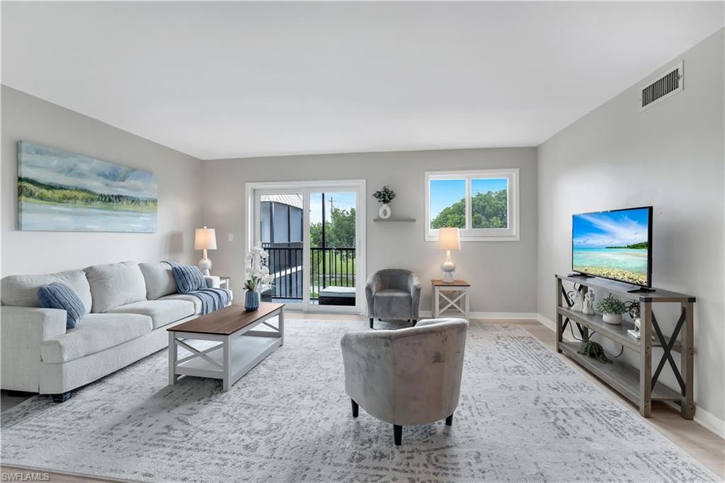 Photo of 766 Central AVE #313, NAPLES, FL 34102 (MLS # 225073487)