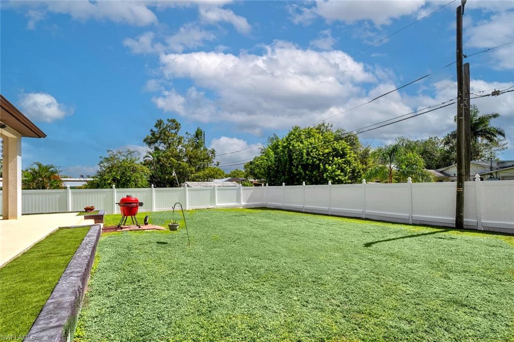 NAPLES BETTER HOMES - Residential