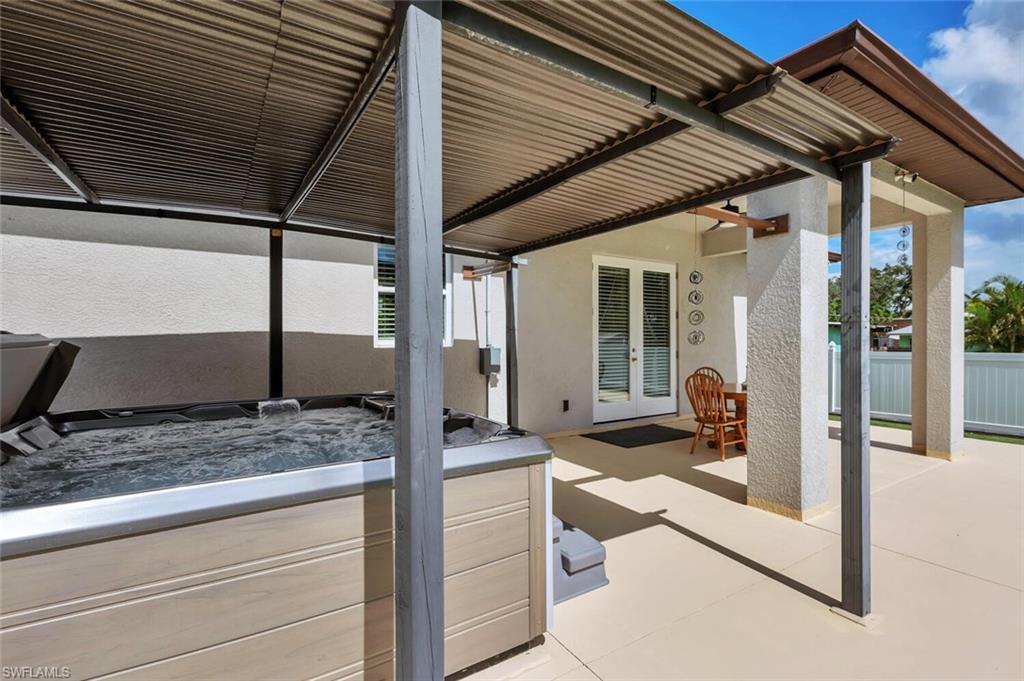 NAPLES BETTER HOMES - Residential