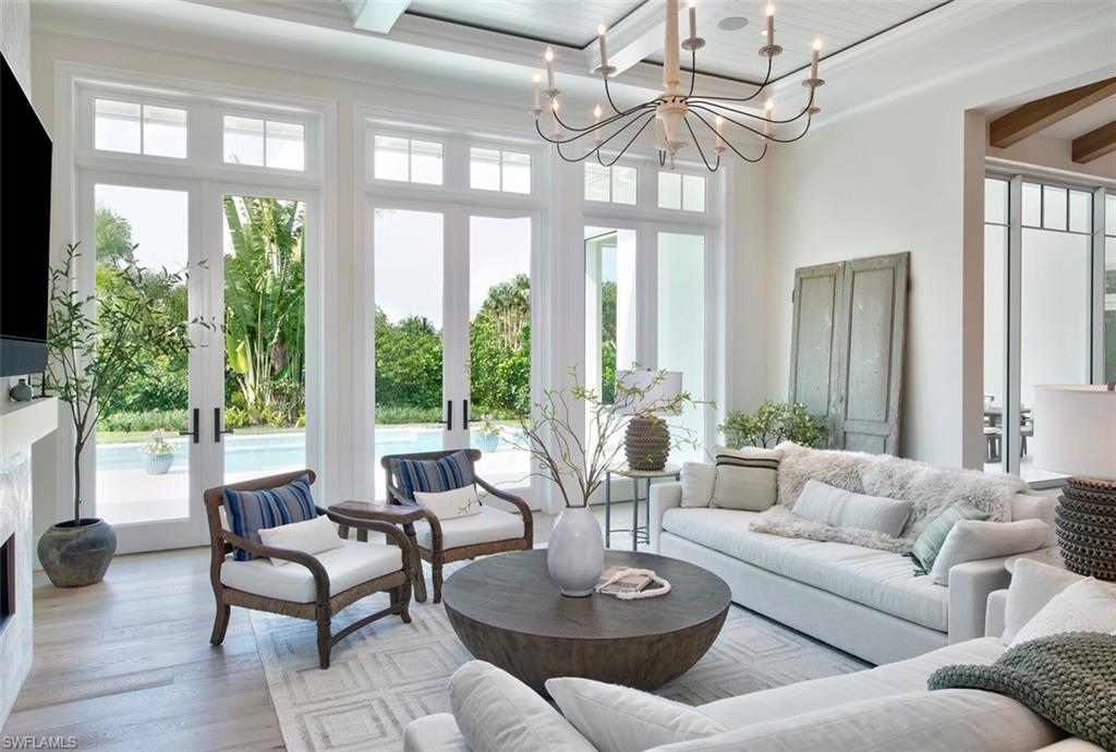 PELICAN BAY WOODS - Residential