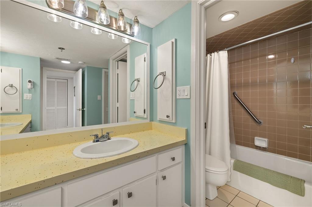 KEEL CLUB CONDO - Residential Lease