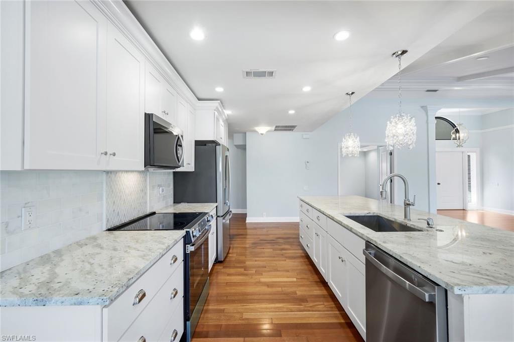 VANDERBILT LAKES - Residential