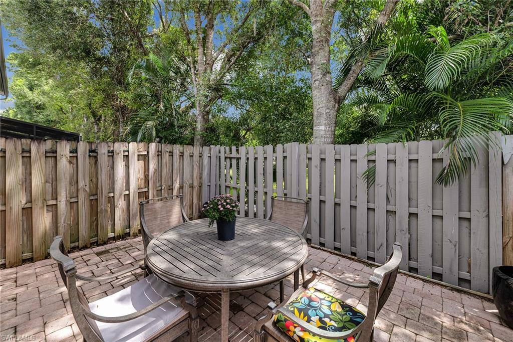 PELICAN RIDGE - Residential