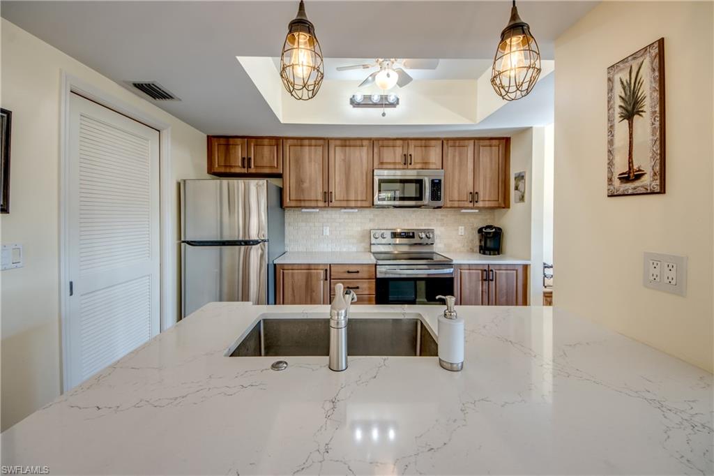 SHORE WOODS - Residential