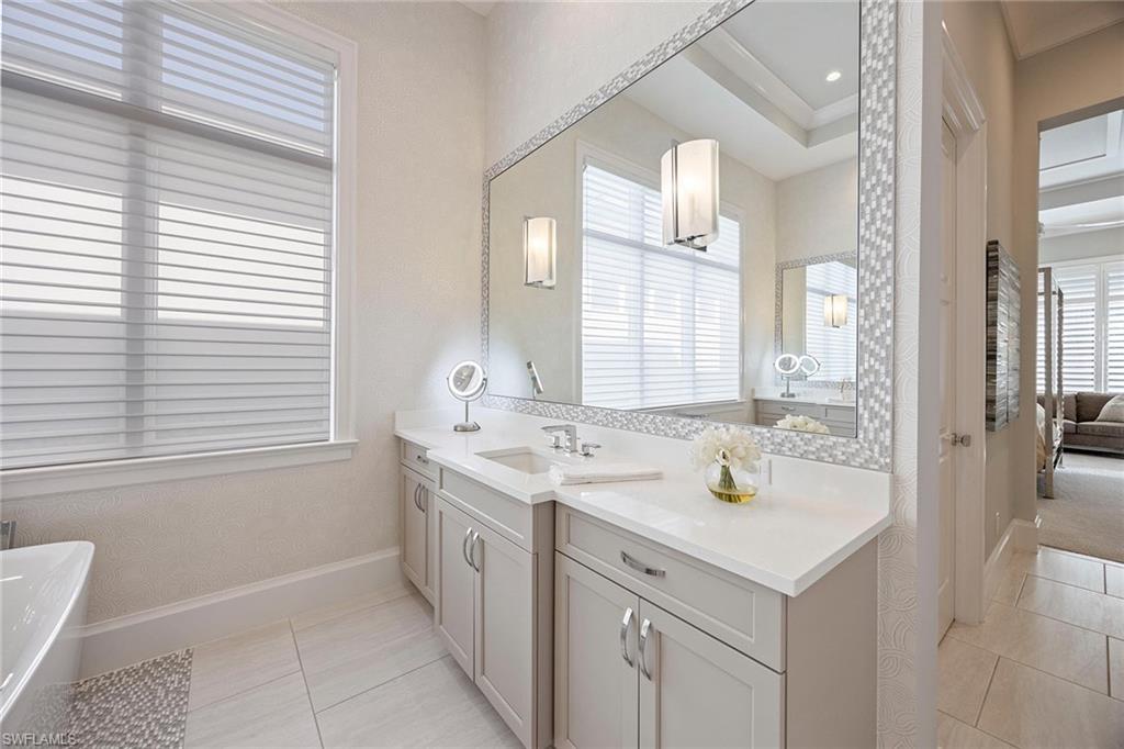 WINDWARD ISLE - Residential