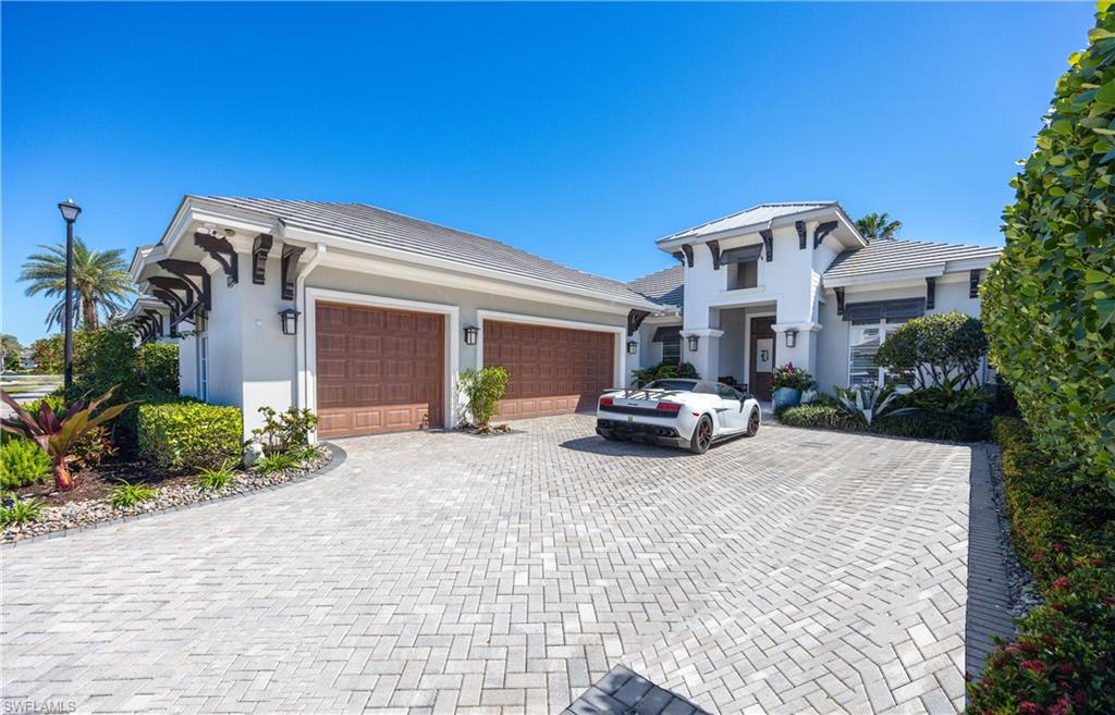 WINDWARD ISLE - Residential