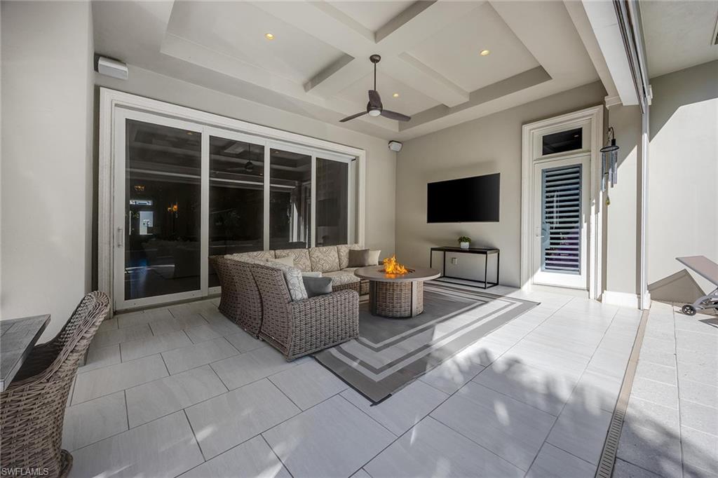 WINDWARD ISLE - Residential