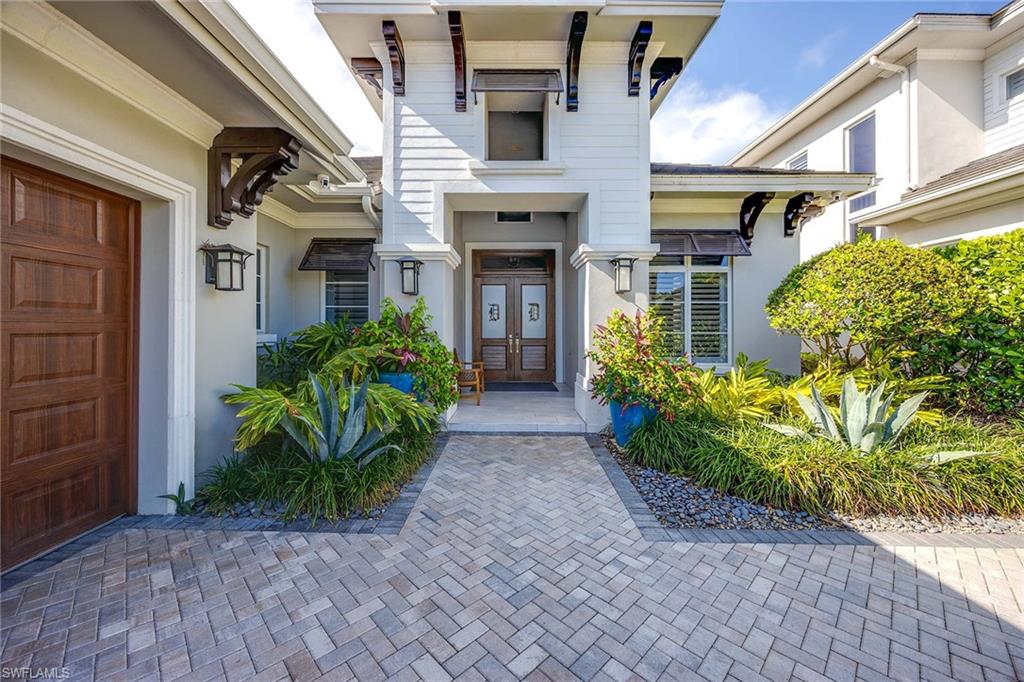 6818 Mangrove AVE
