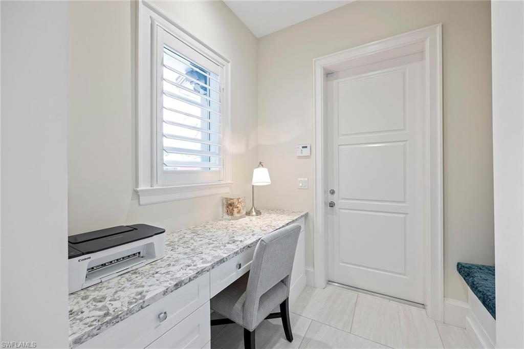 WINDWARD ISLE - Residential