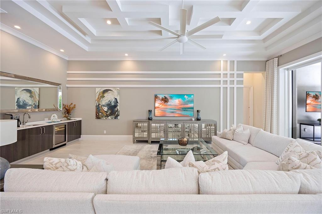 WINDWARD ISLE - Residential