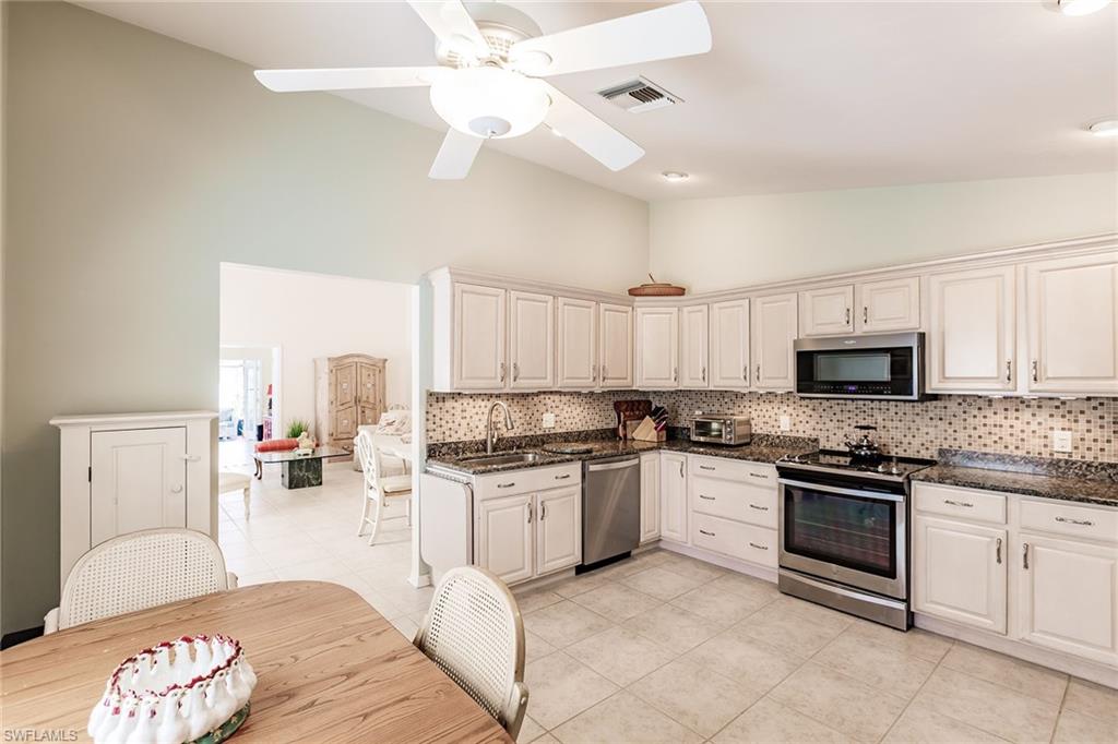 NAPLES PARK - Residential