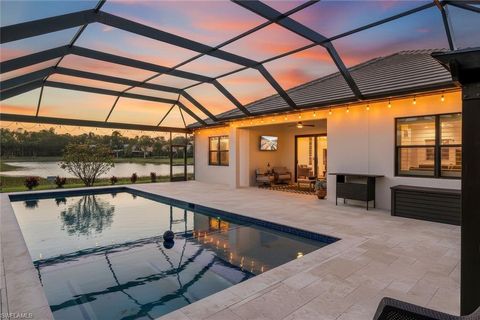 2302 Grenadines WAY NAPLES FL 34120