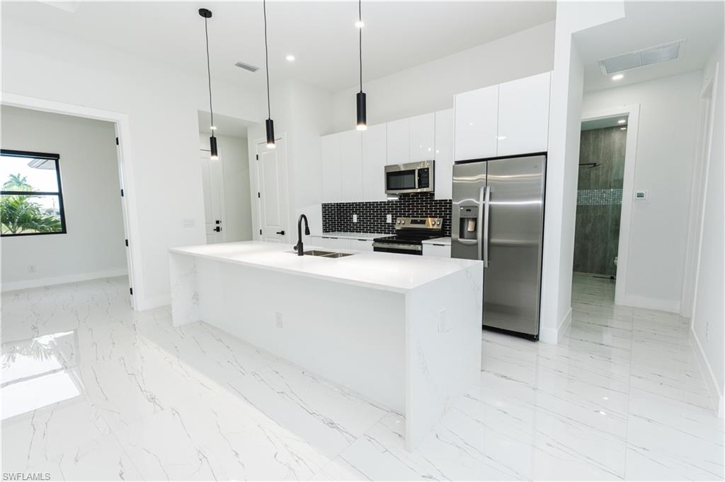 CAPE CORAL - Residential Lease