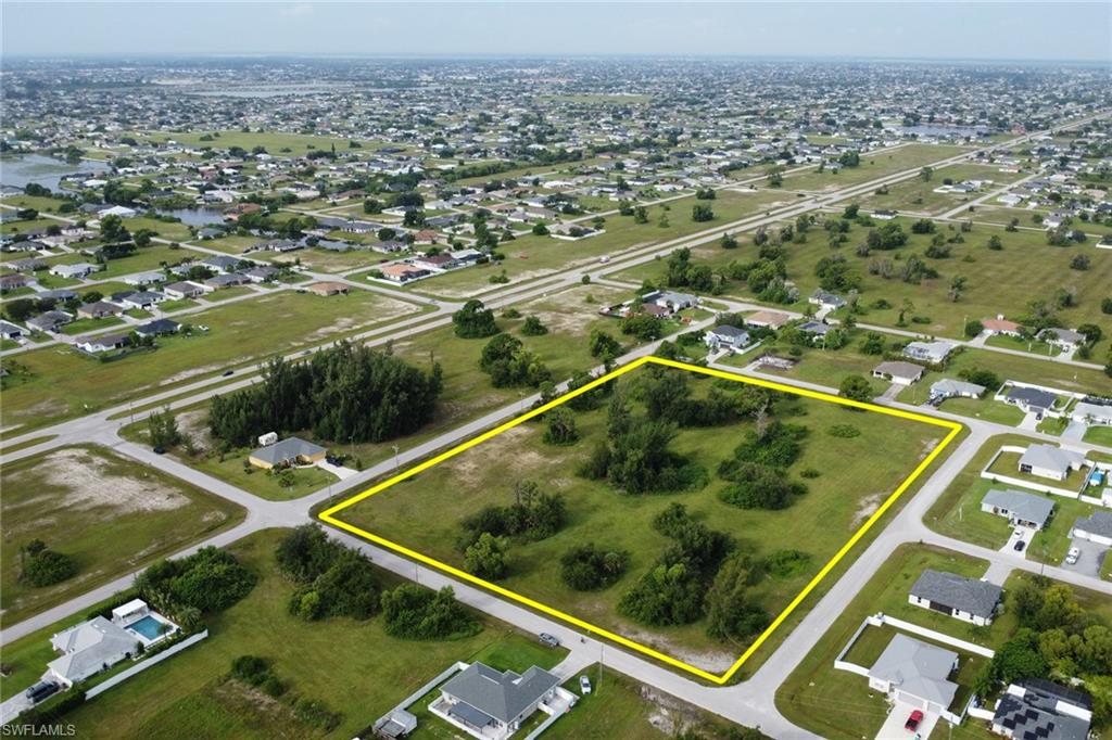 CAPE CORAL - Land
