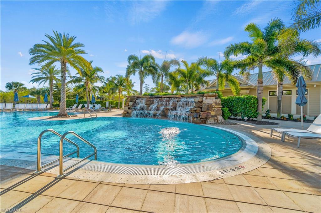 WINDING CYPRESS - Residential