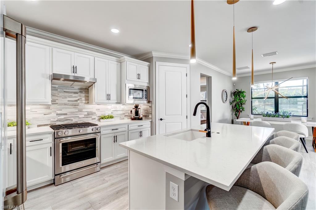 WINDING CYPRESS - Residential