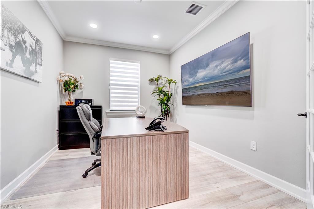 WINDING CYPRESS - Residential