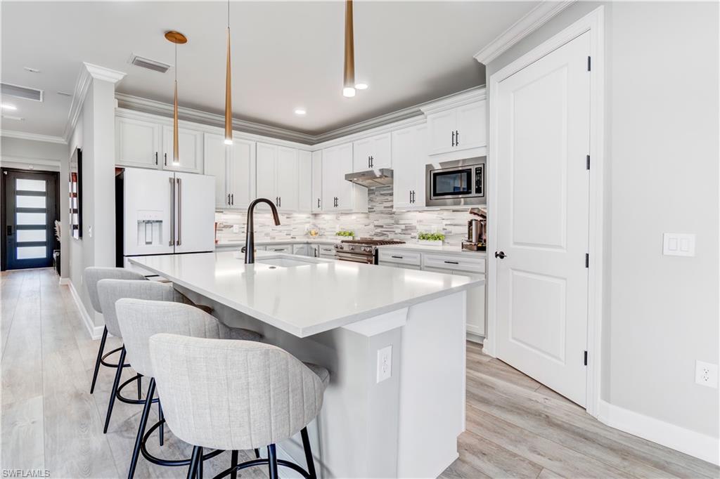 WINDING CYPRESS - Residential