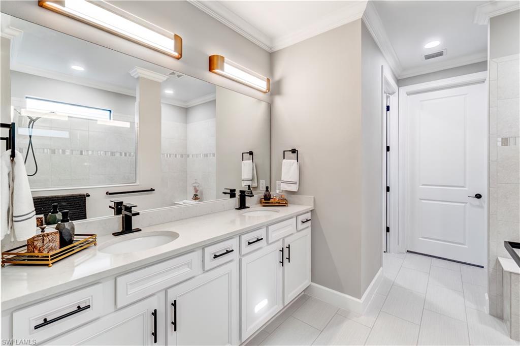 WINDING CYPRESS - Residential