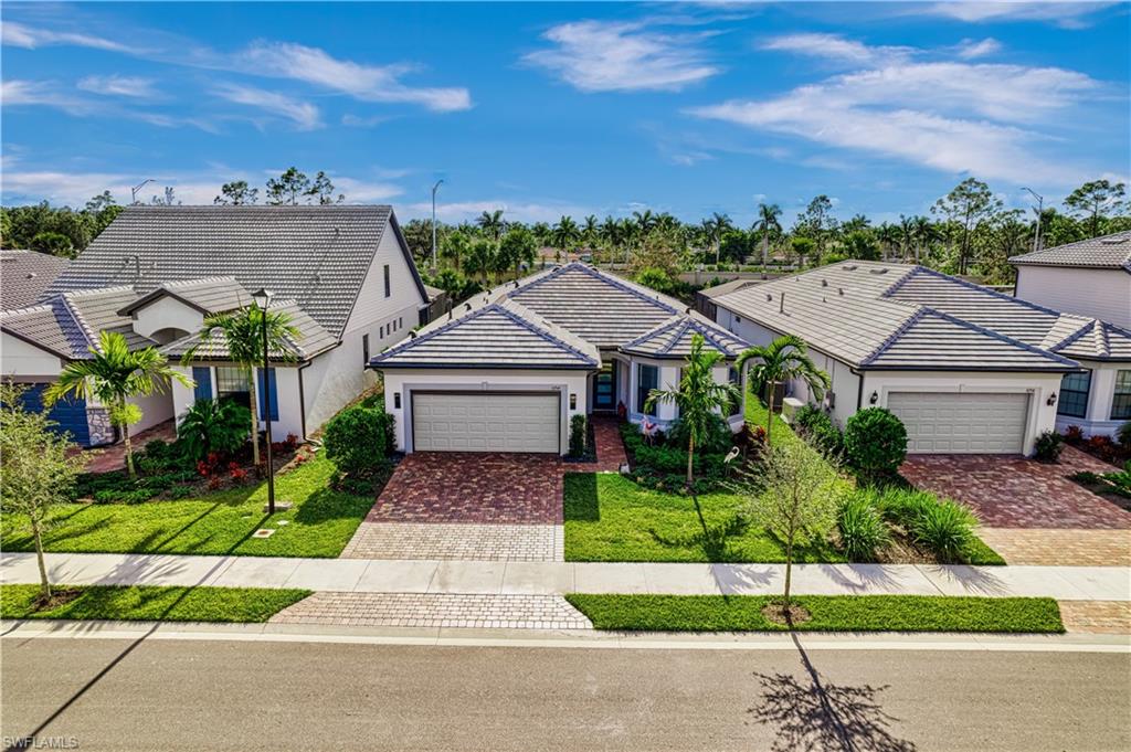 WINDING CYPRESS - Residential