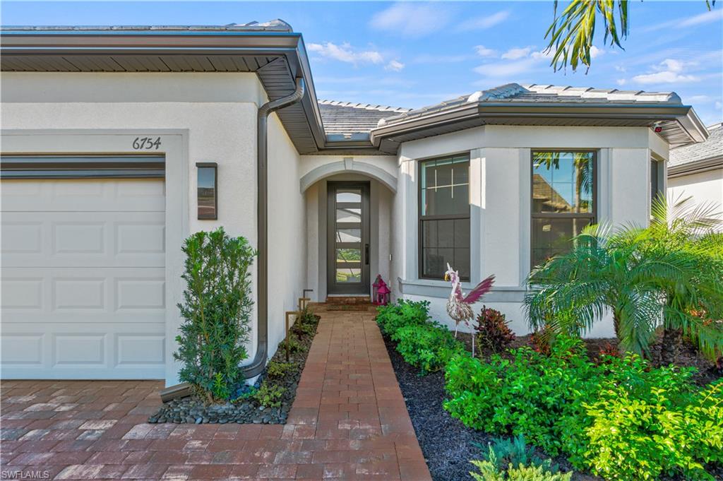 WINDING CYPRESS - Residential