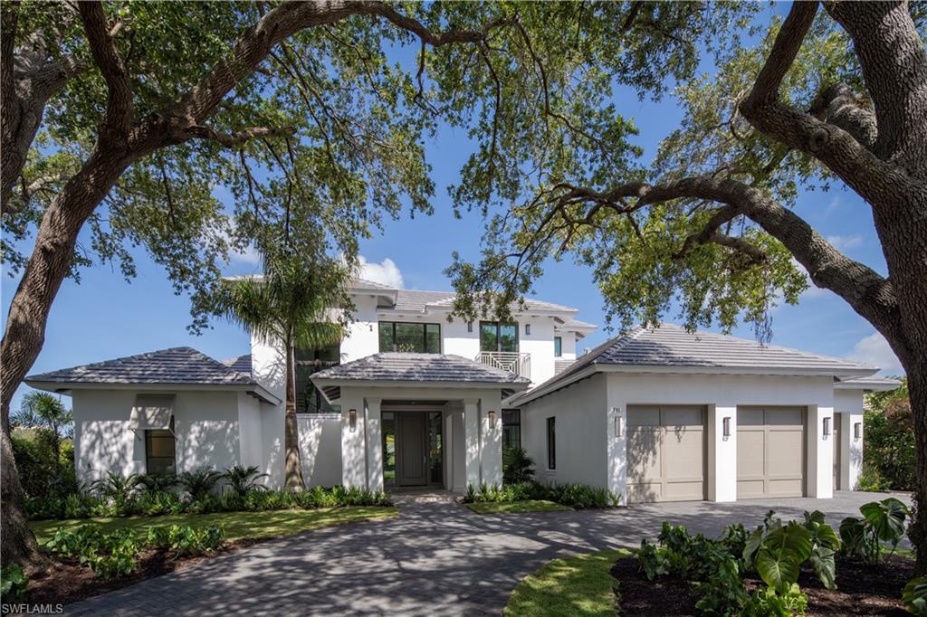 PELICAN BAY WOODS - Residential