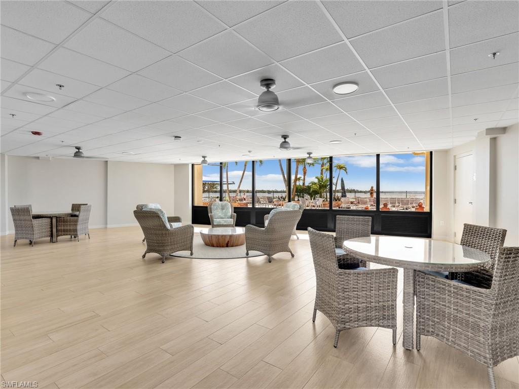 CARLOS POINTE - Residential