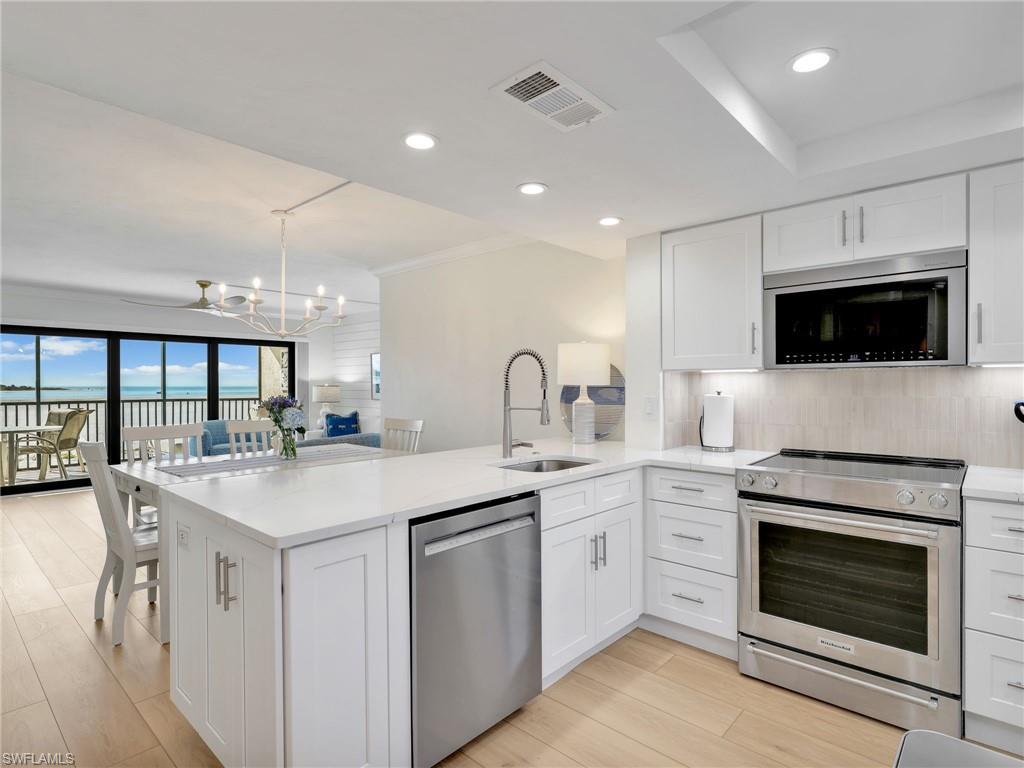 CARLOS POINTE - Residential