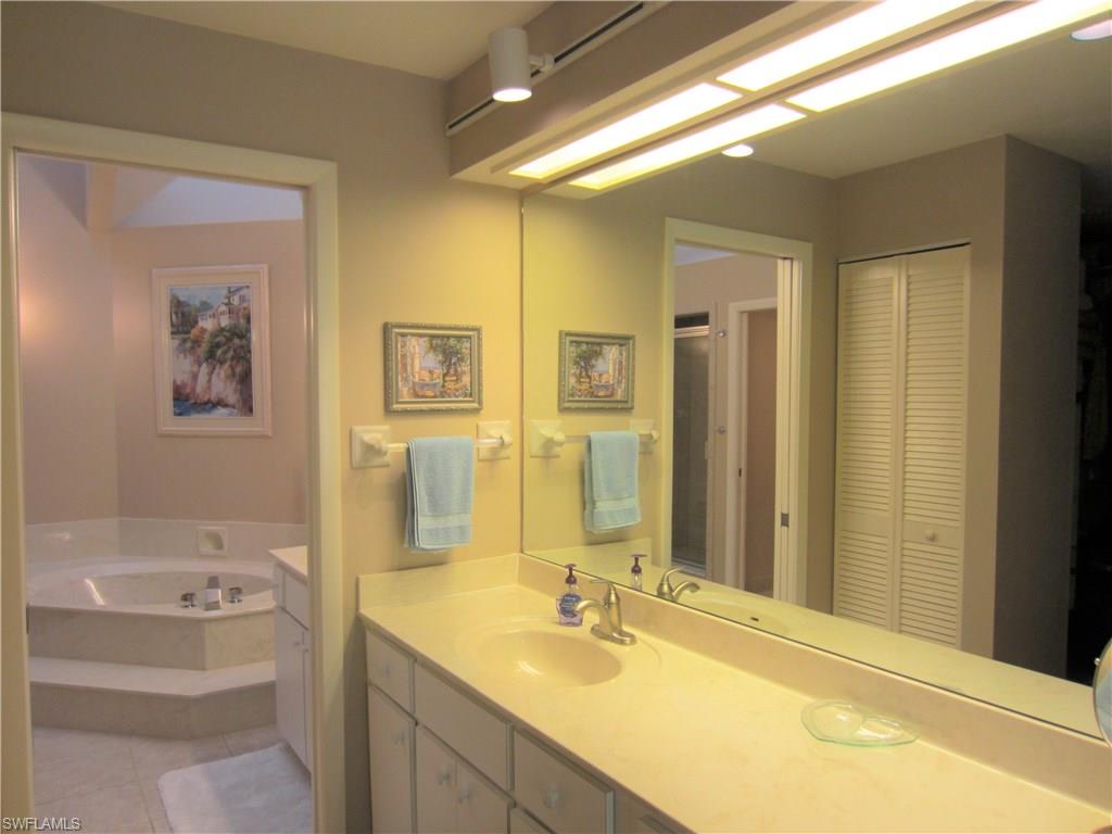 BEARS PAW VILLAS - Residential