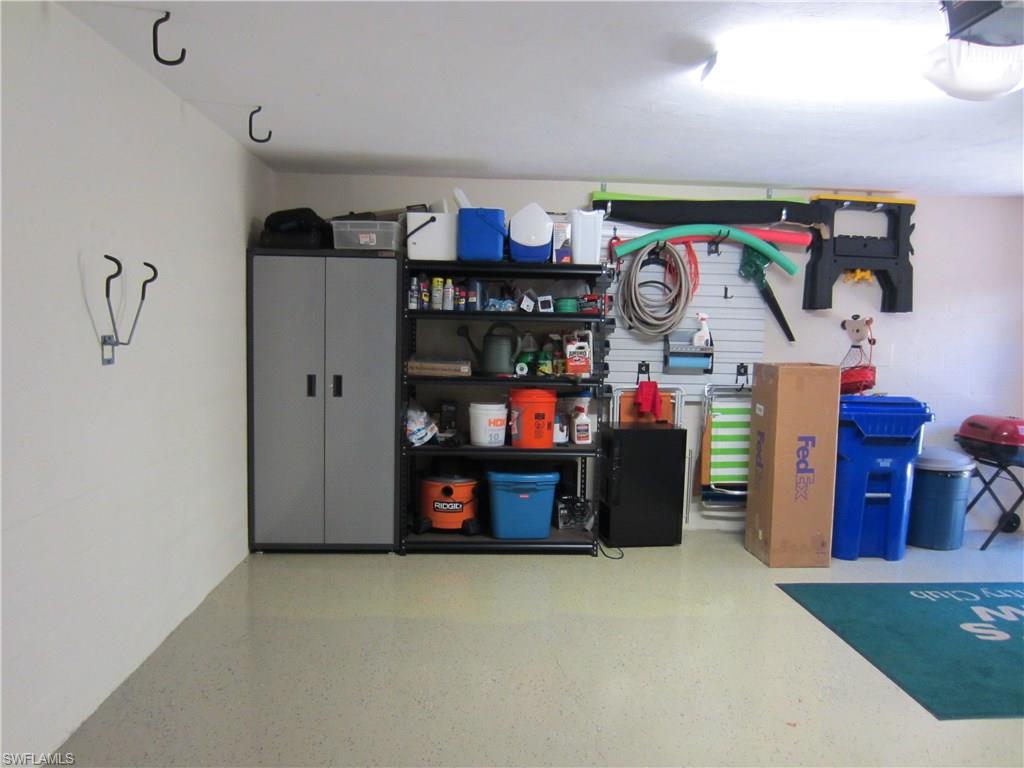 BEARS PAW VILLAS - Residential