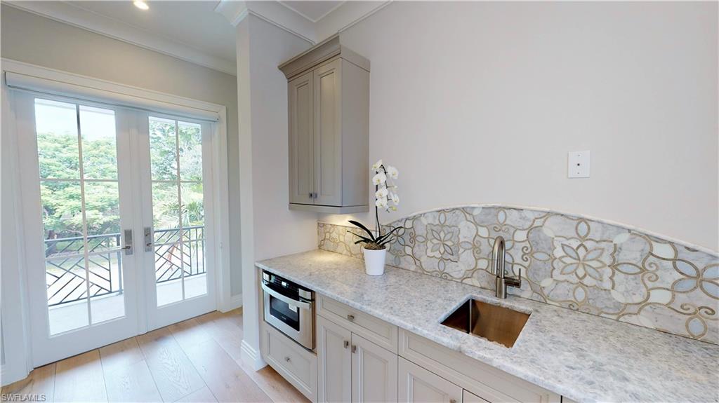 MOORINGS - Residential