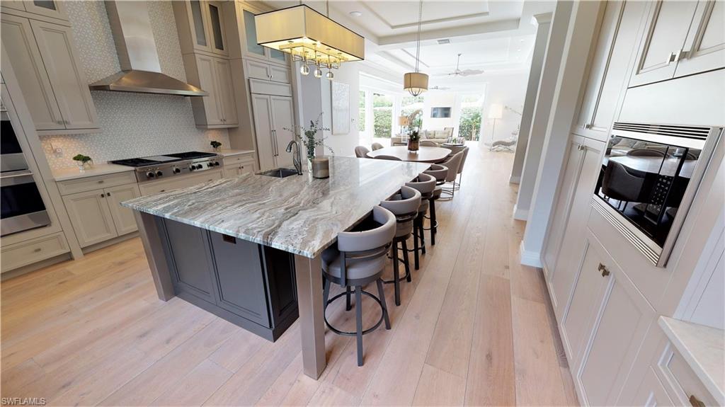 MOORINGS - Residential