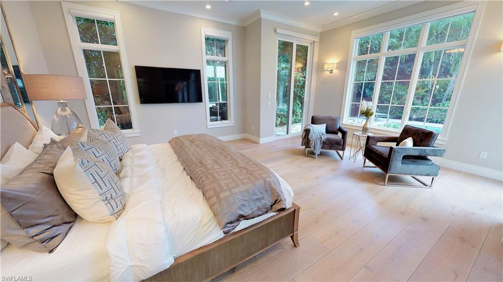 MOORINGS - Residential